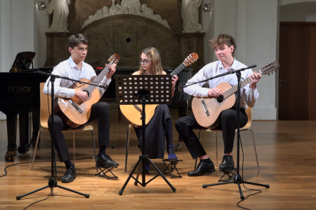 Kytarové trio I.png